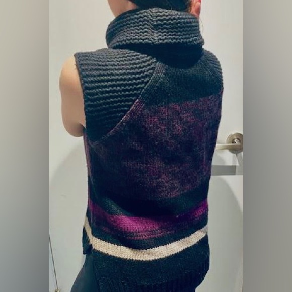 Autumn Cashmere Sweater Vest Pullover - Picture 2 of 4